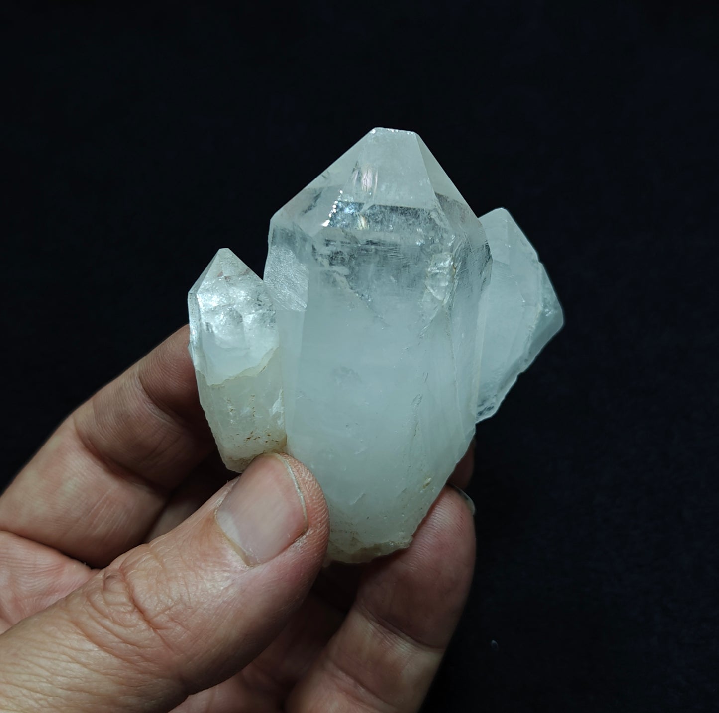 Natural terminated clear Quartz Crystals 128 grams