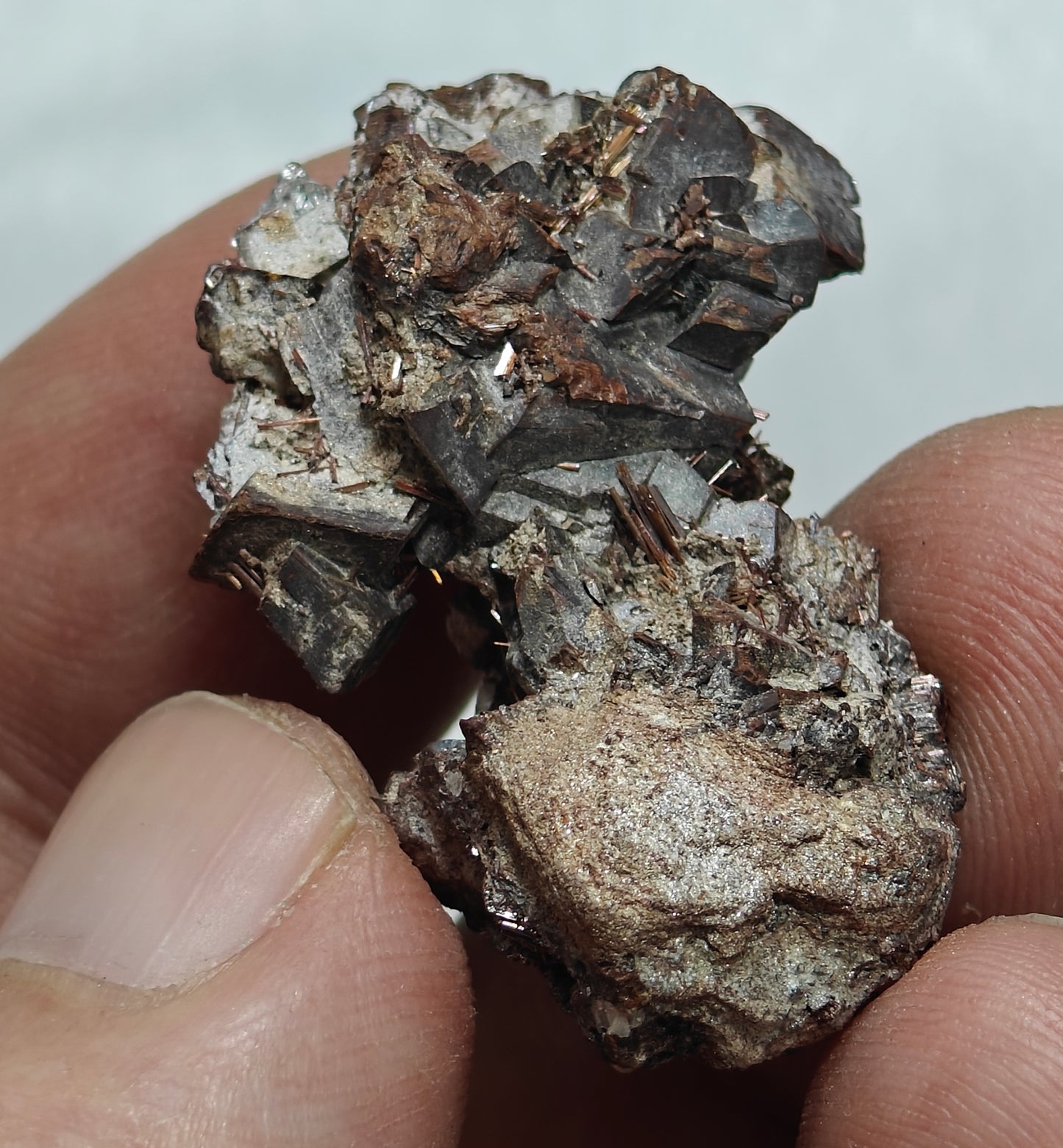 Natural siderite cluster with rutiles small size 11 grams