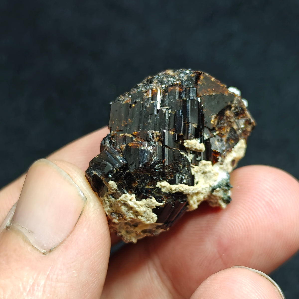 Natural dark brown Vesuvianite 19.5 grams