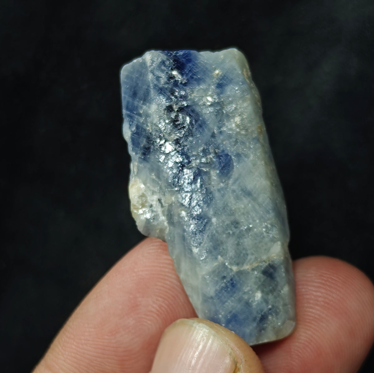 Natural blue sapphire crystal 26 grams