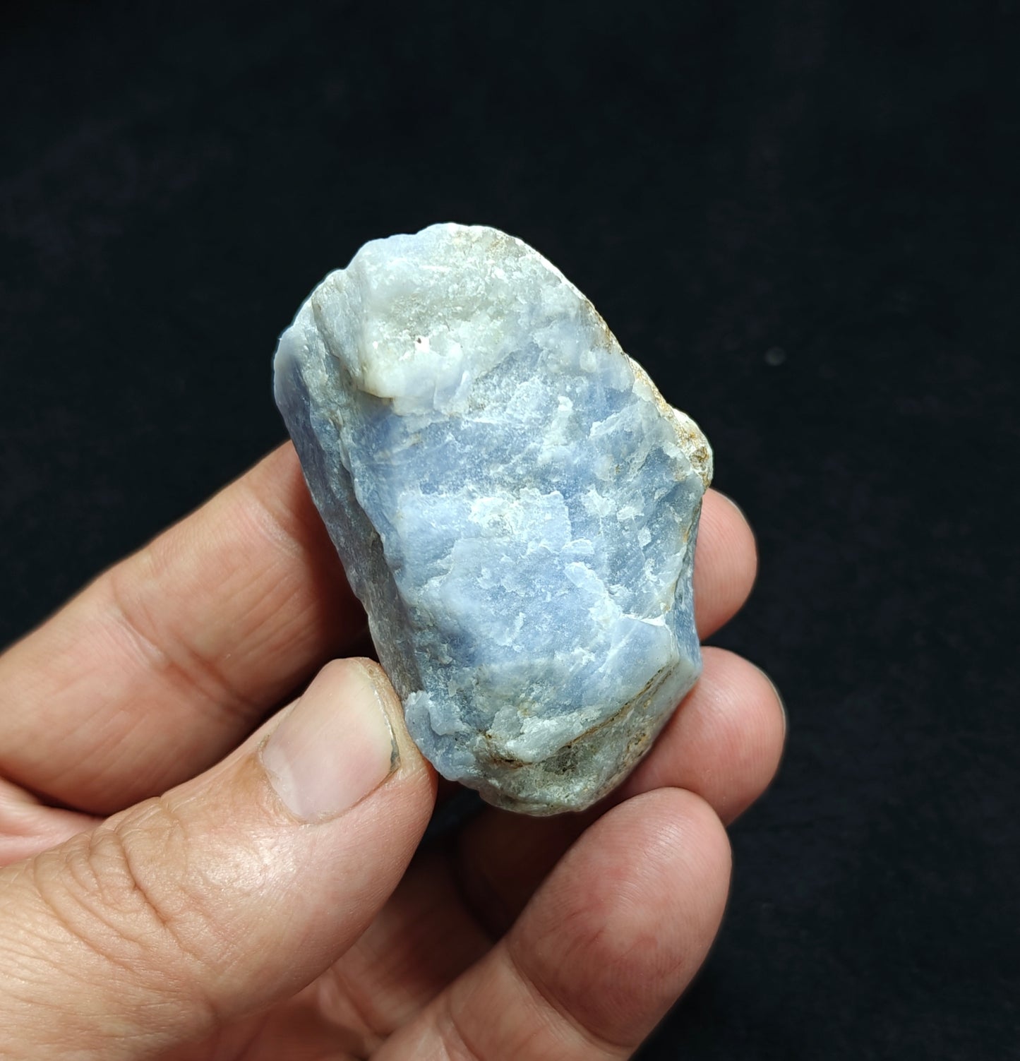 UV reactive Fluorescent rough Hackmanite 55 grams