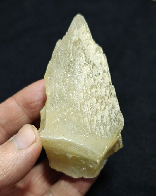 Single beautiful Dogteeth calcite crystal with beautiful terminations 147 grams