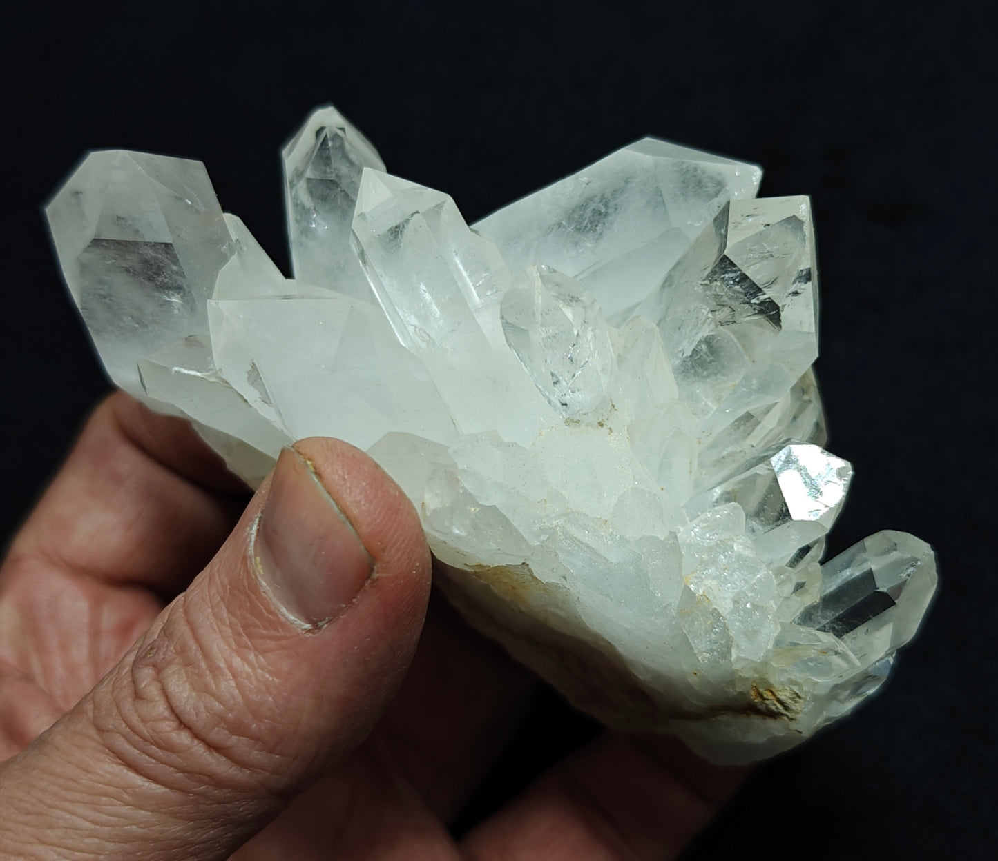 An amazing specimen of Quartz Crystals cluster combined together with beautiful terminations 272 grams