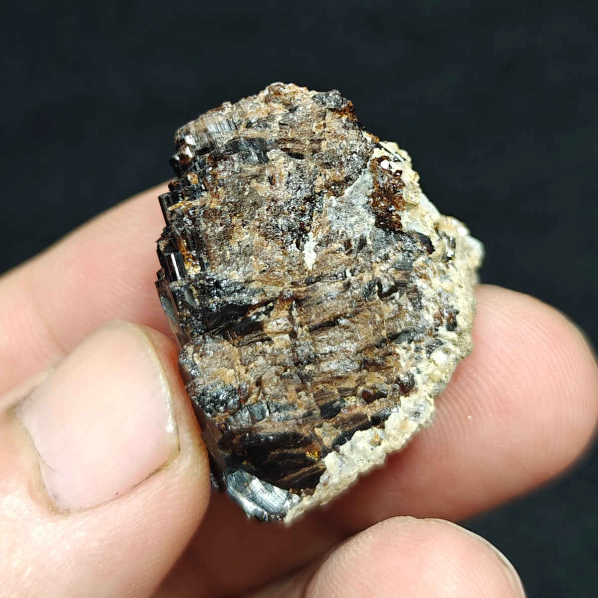 Natural dark brown Vesuvianite 19 grams