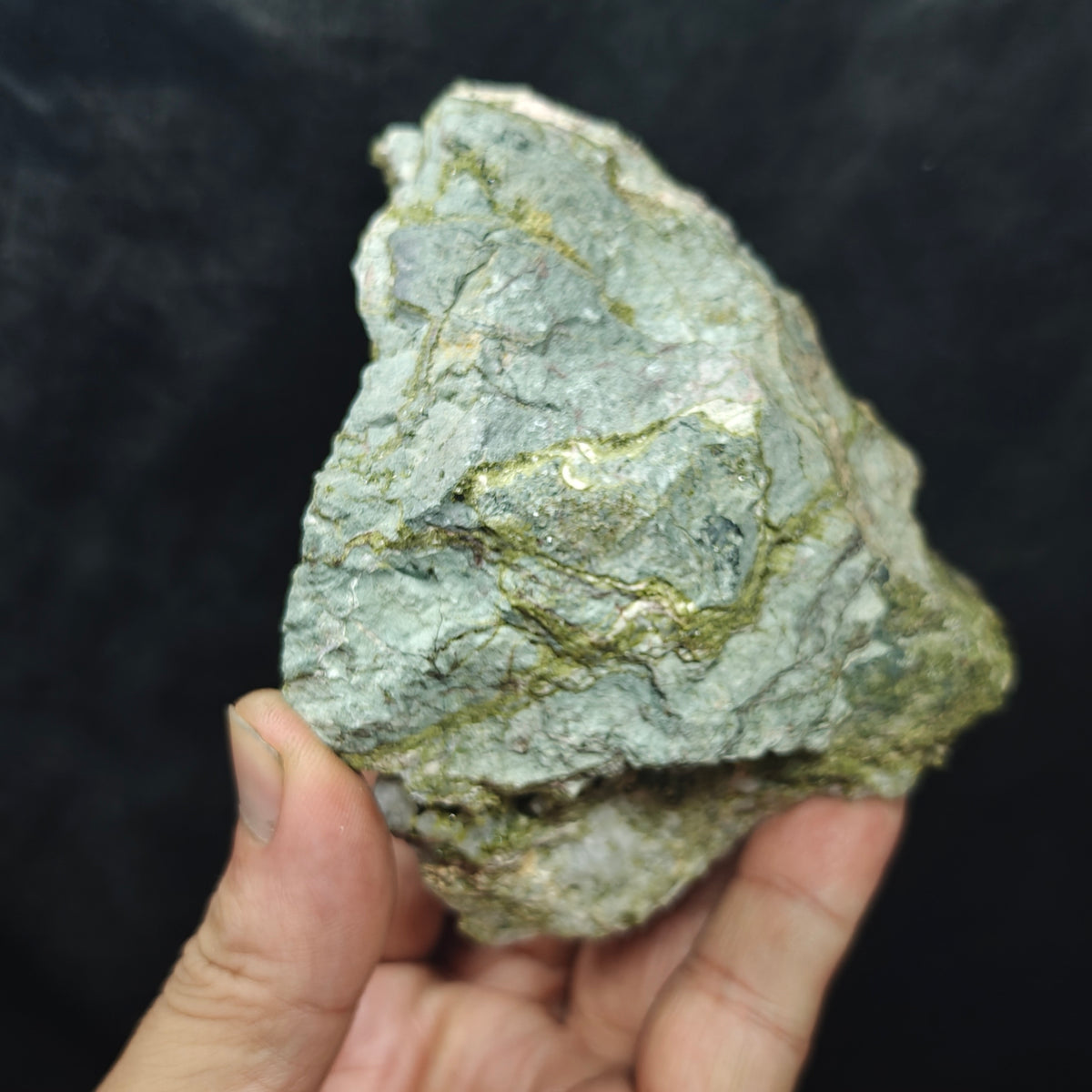 Natural quartz Epidote cluster 448 grams