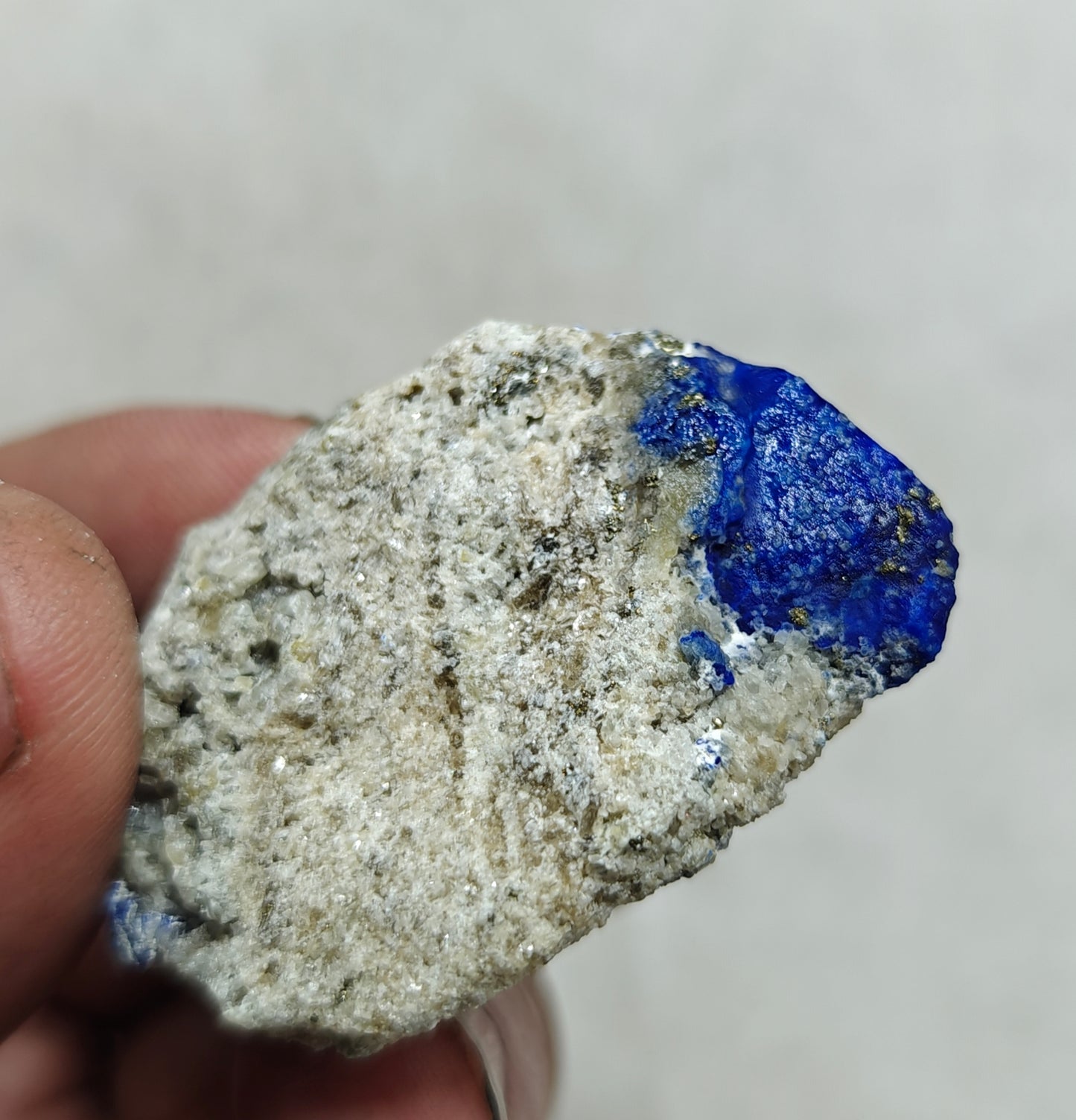 Amazing single Lazurite specimen on matrix 35 grams