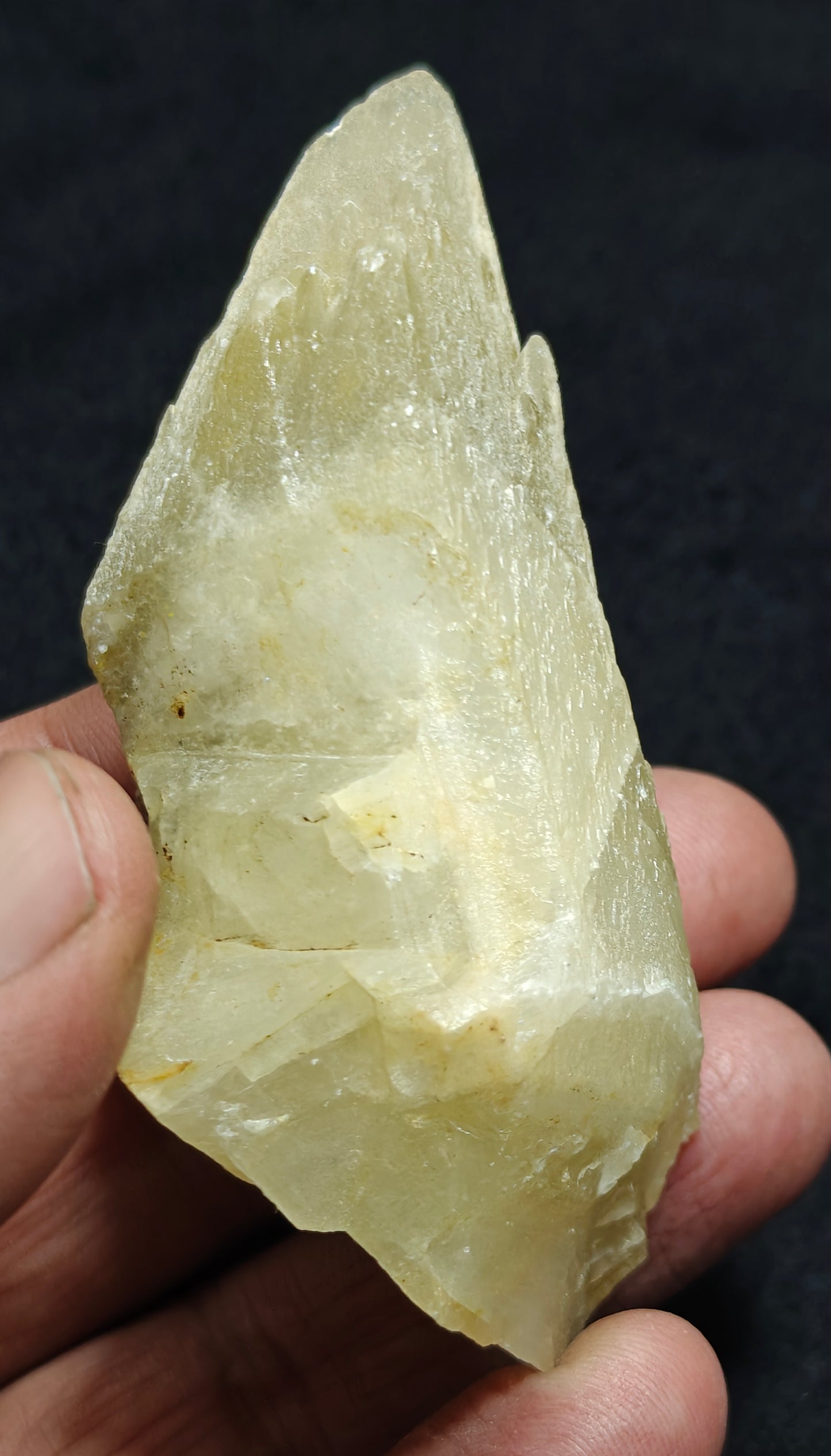 Single beautiful Dogteeth calcite crystal with beautiful terminations 147 grams