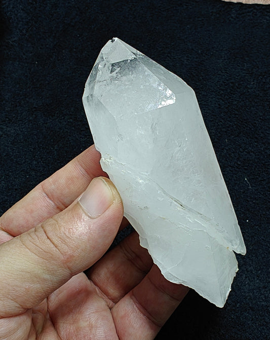 An amazing terminated Quartz Crystal 193 grams