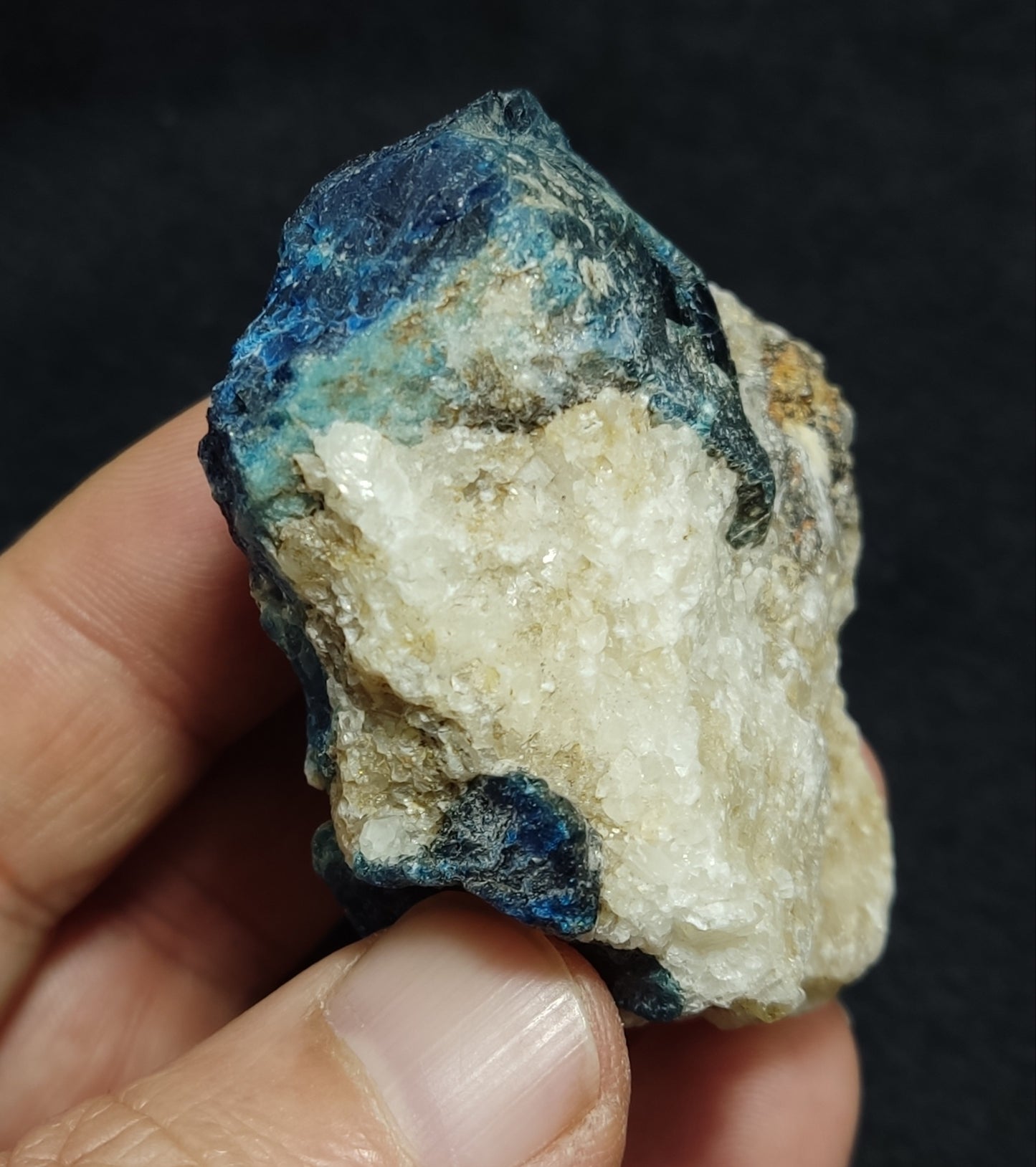 Lazurite/Sodalite/hauynite with Partly Fluorescent 99 grams