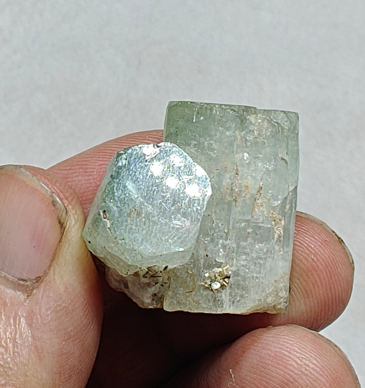 Naturally terminated aquamarine crystal twin formation 21 grams