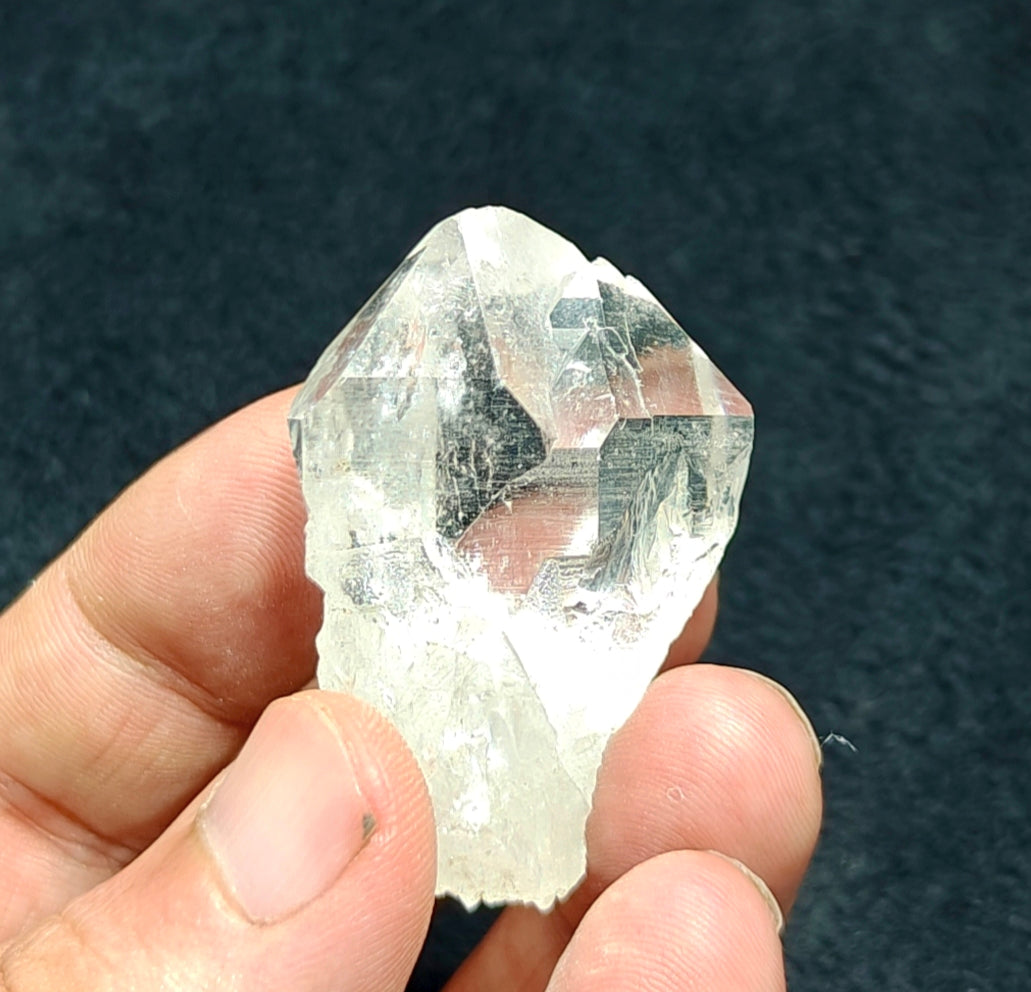 An amazing specimen of twin terminated clear Quartz Crystals 44 grams