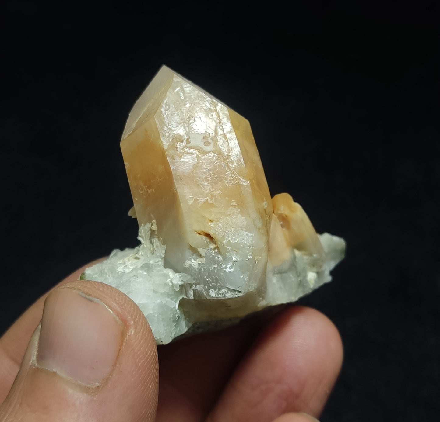 Natural quartz crystal with amphibole inclusion 55 grams