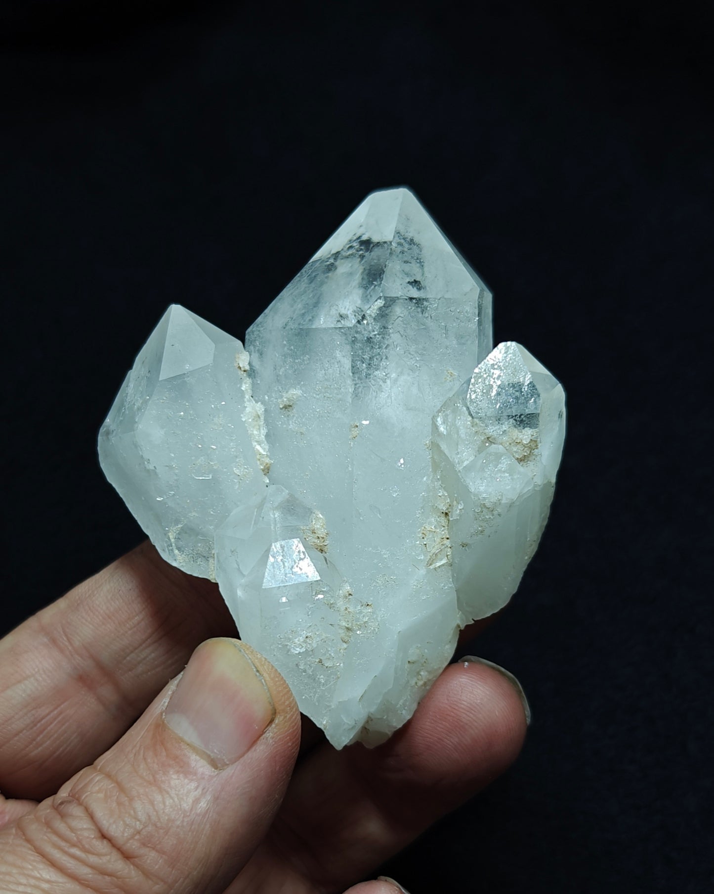 Natural terminated clear Quartz Crystals 128 grams