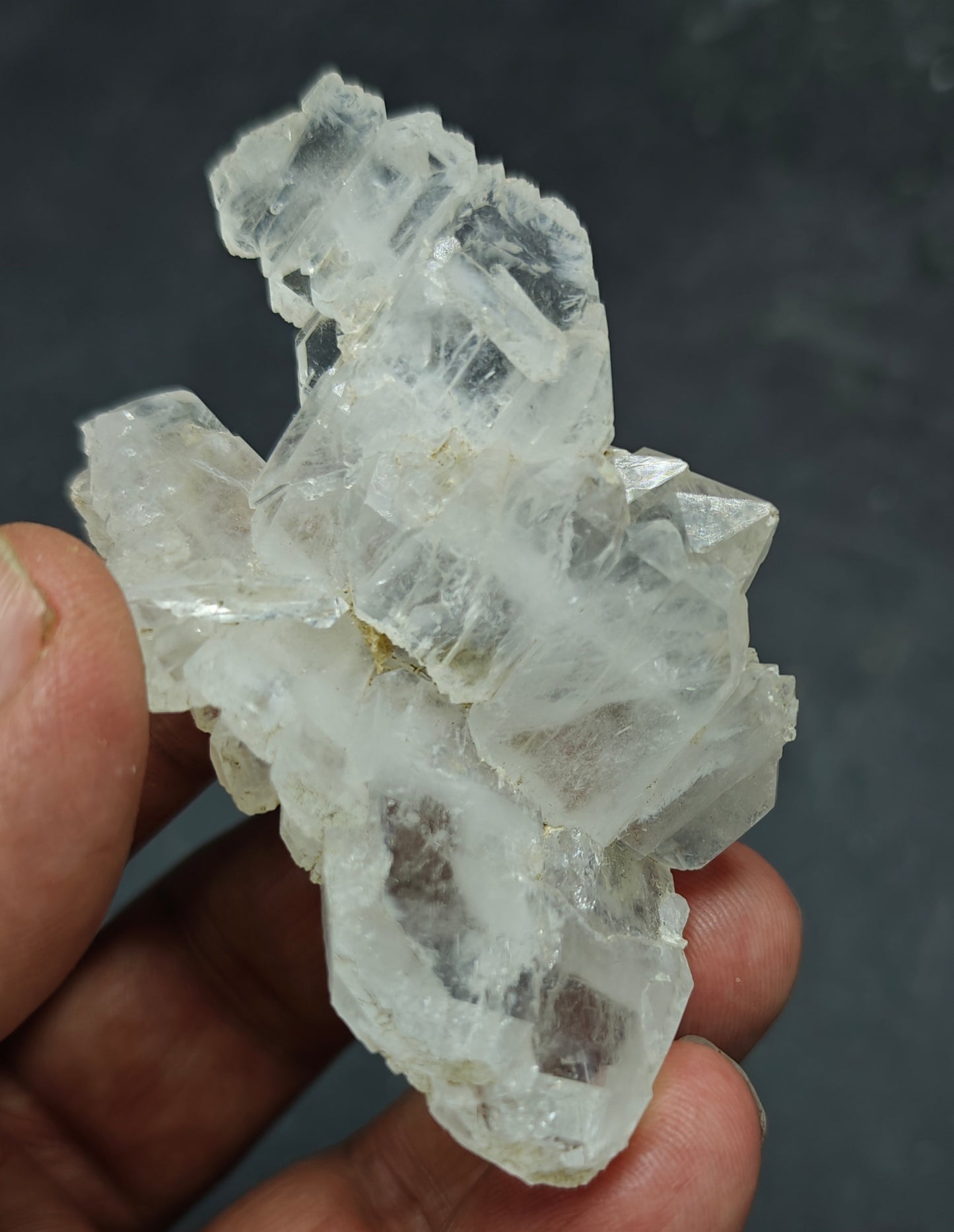 Very aesthetic interconnected faden quartz crystal 53 grams