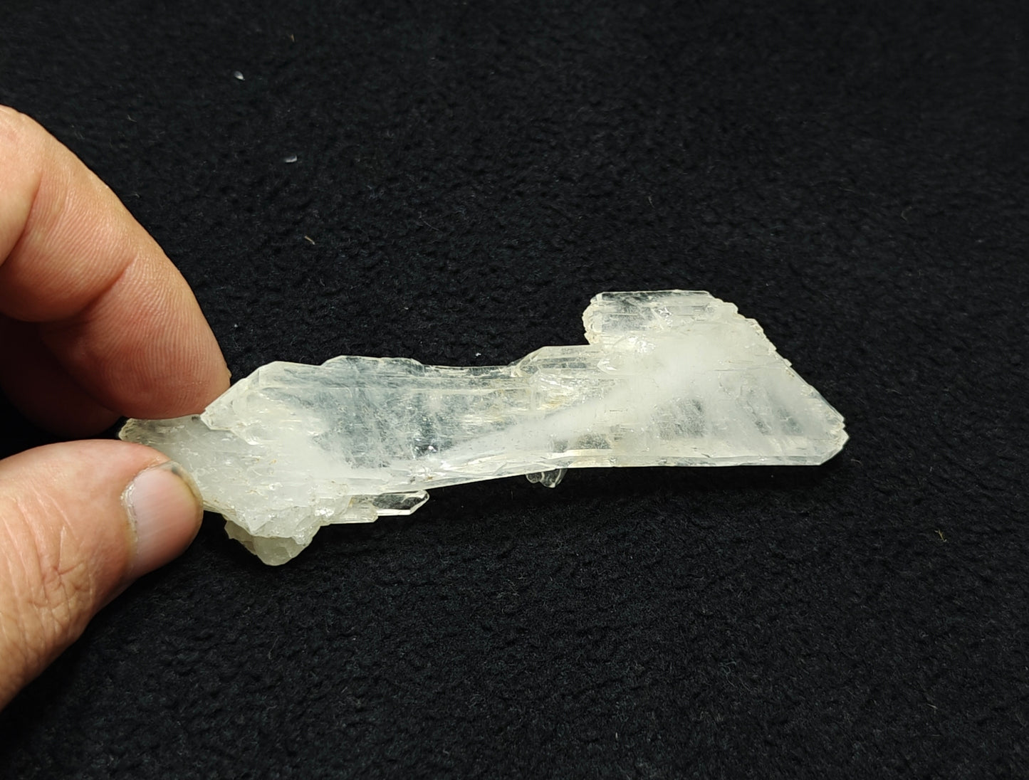 Single beautiful terminated Faden Quartz crystal specimen 44 grams