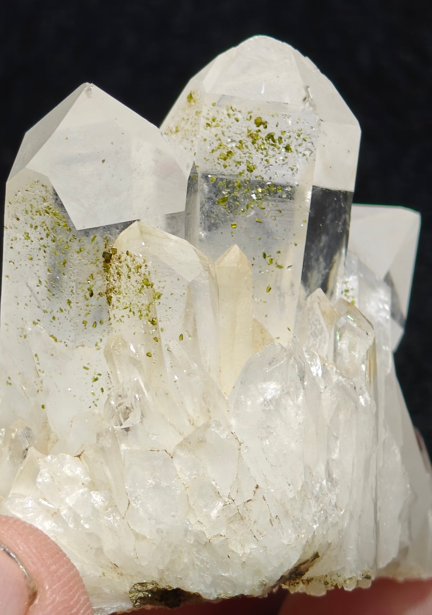 An amazing self standing quartz cluster with Epidote inclusions 160 grams
