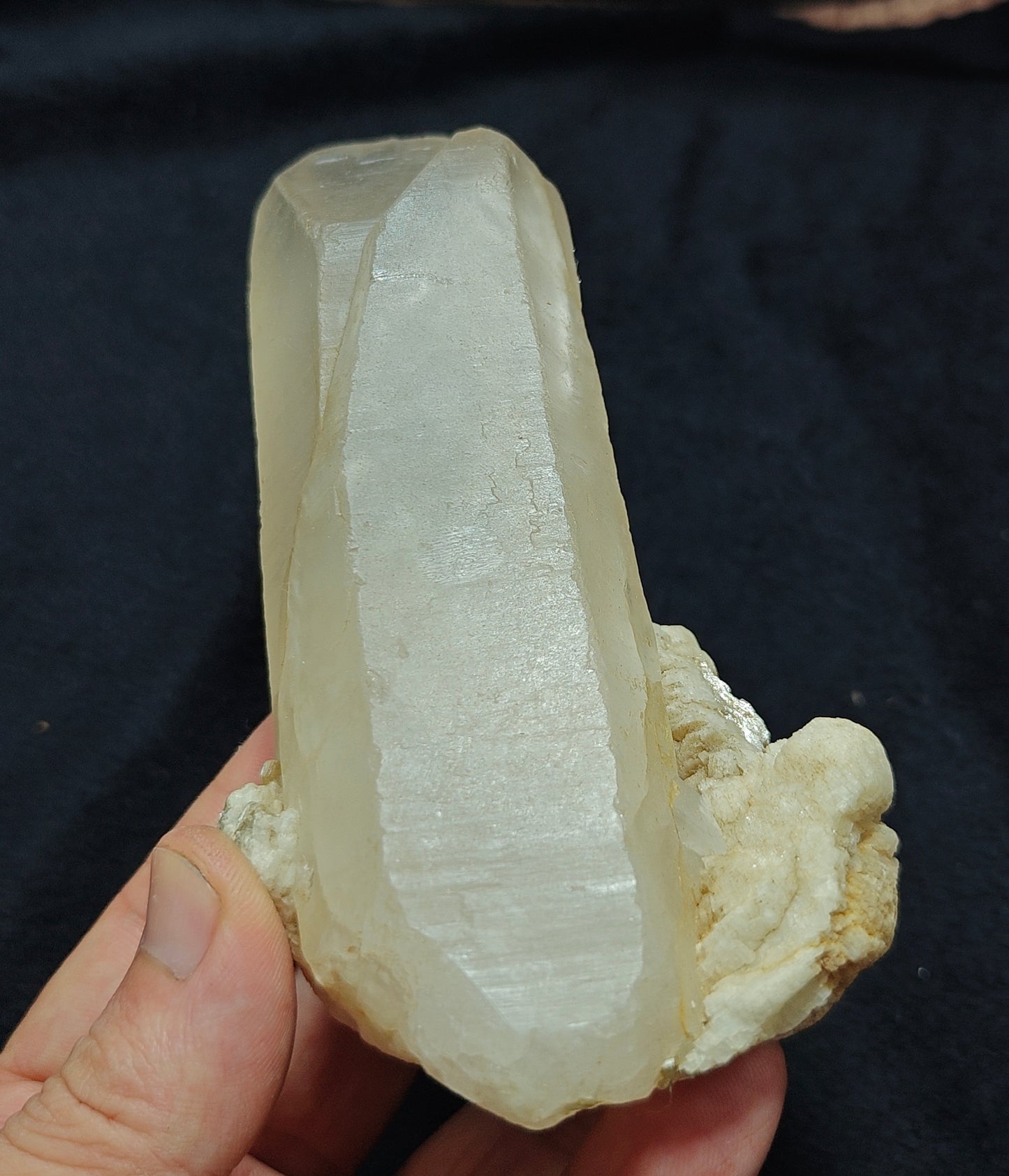 Milky/light golden yellow Quartz Crystal 488 grams