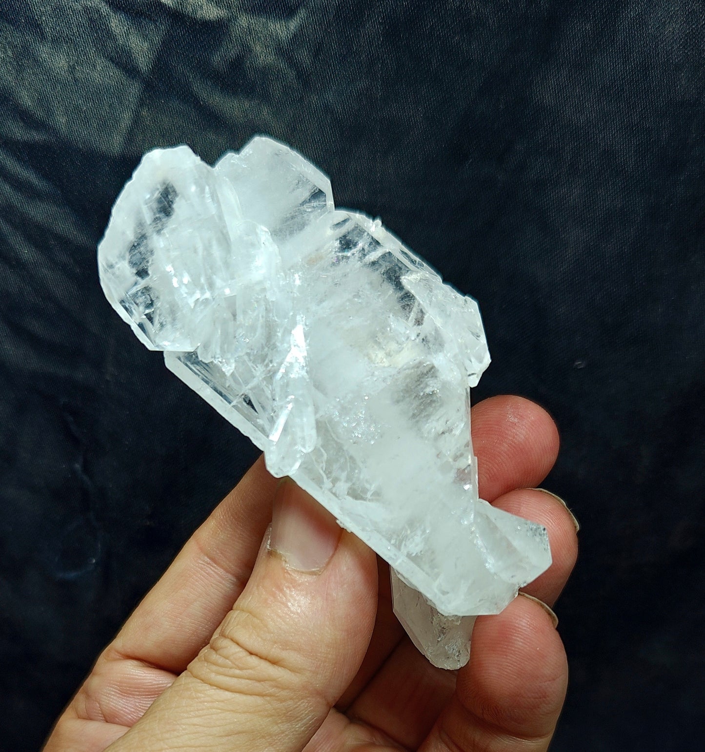 Natural terminated Faden Quartz crystals cluster 91 grams
