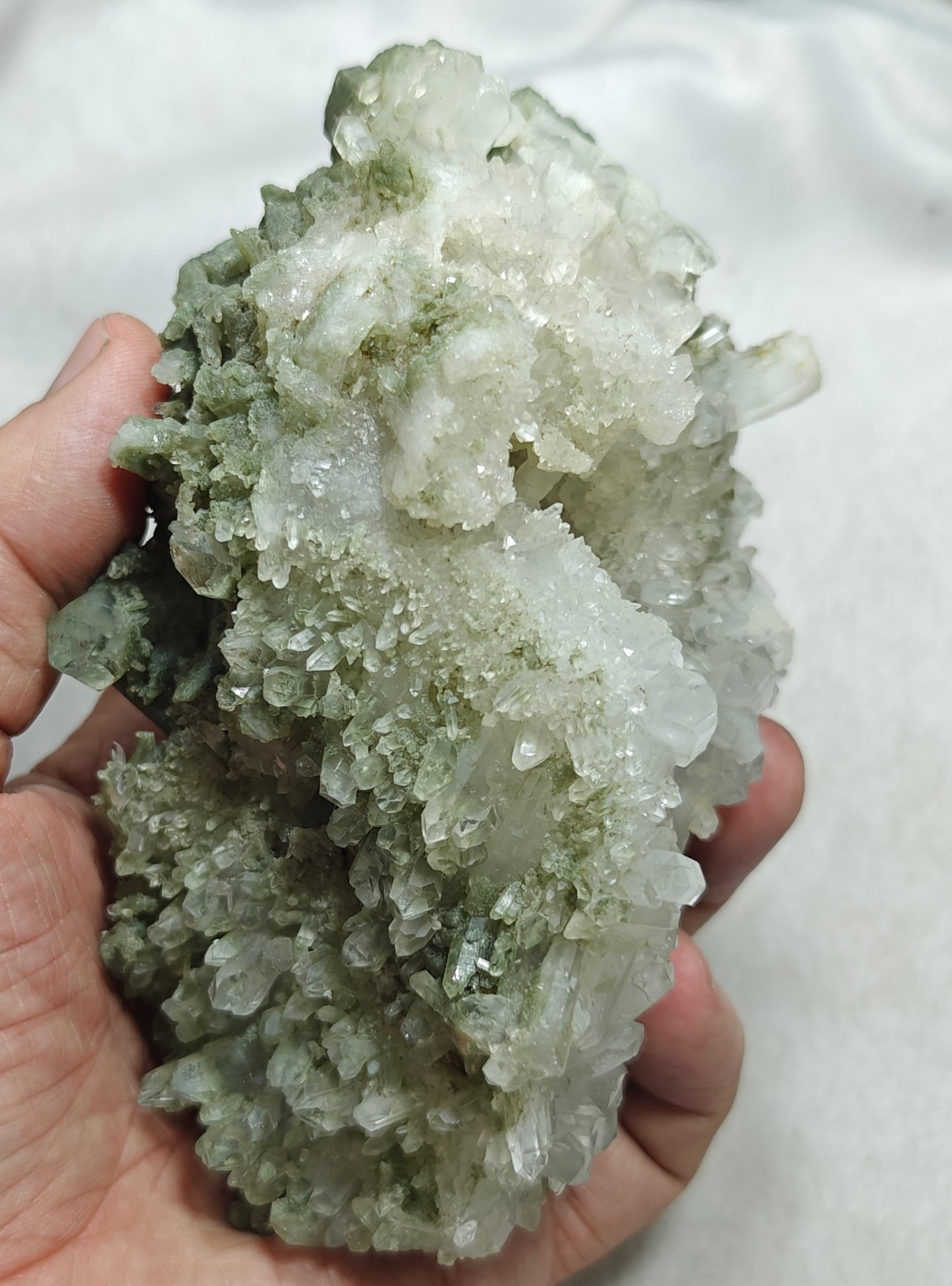 Chlorite Quartz crystals cluster 577 grams