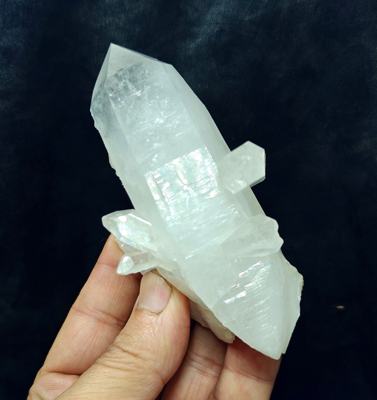 An amazing beautifully terminated clear Quartz Crystals cluster 223 grams