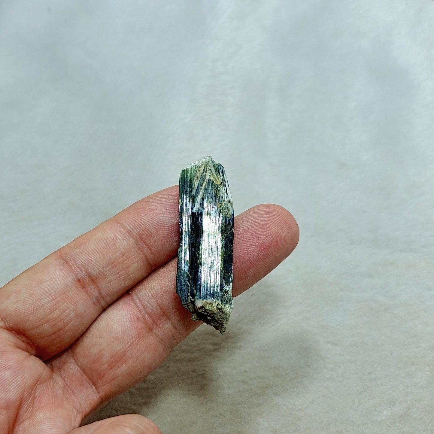 Natural aegirine crystal 9 grams