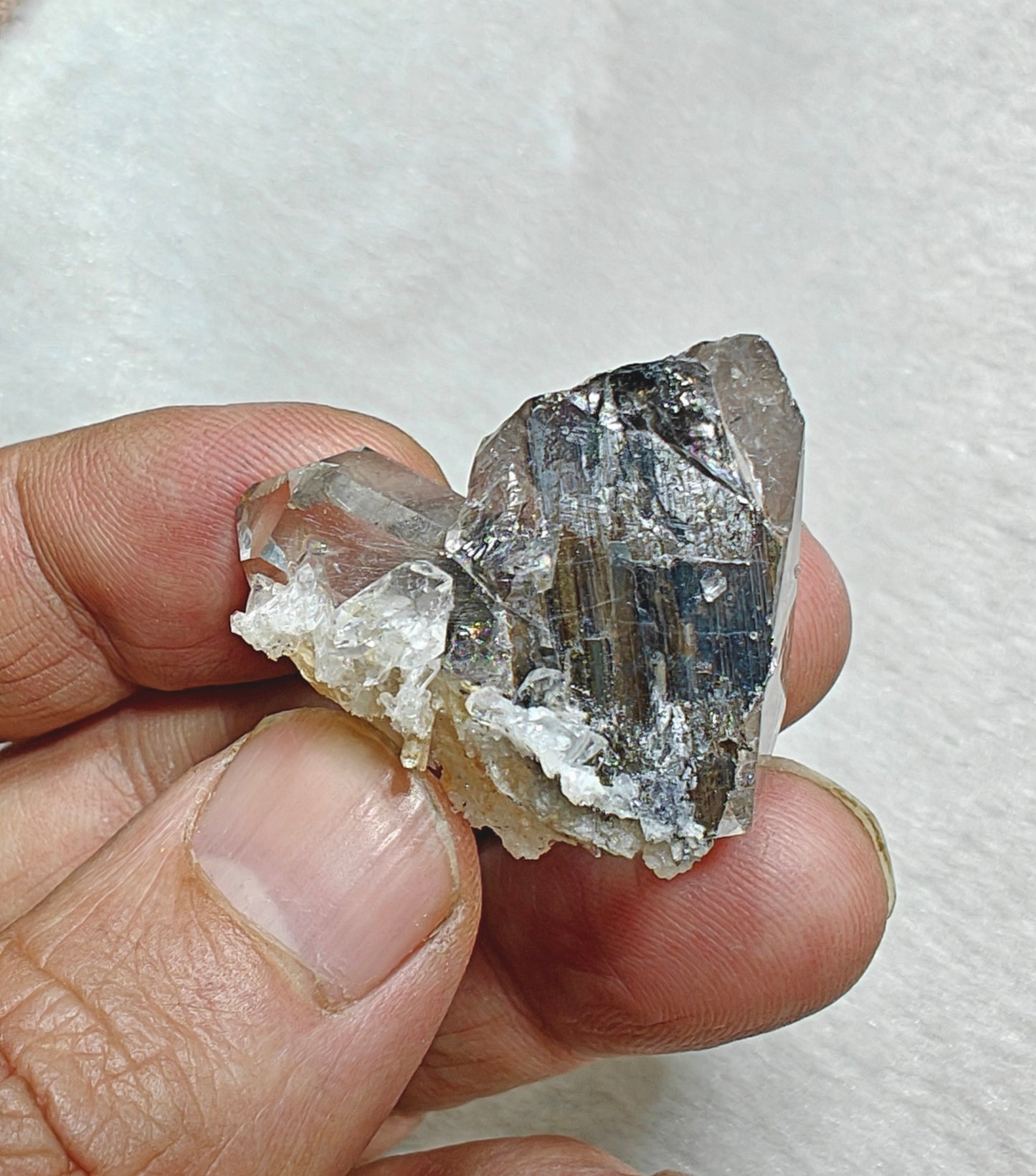 Single amazing terminated brookite Quartz Crystal twins 19 grams