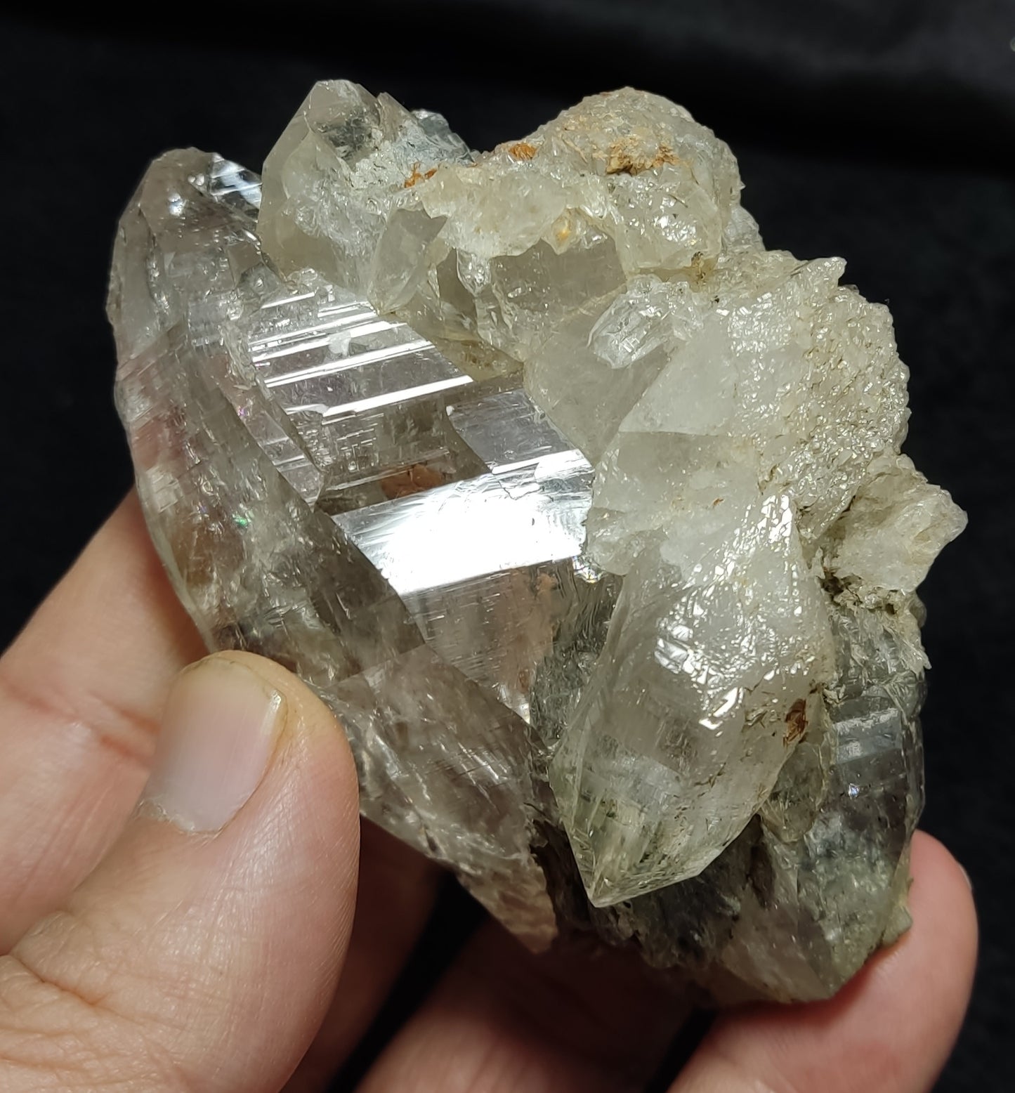 Natural terminated Quartz Crystal Specimen 219 grams