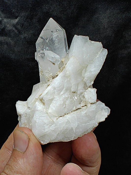 Natural Quartz Crystal 122 grams