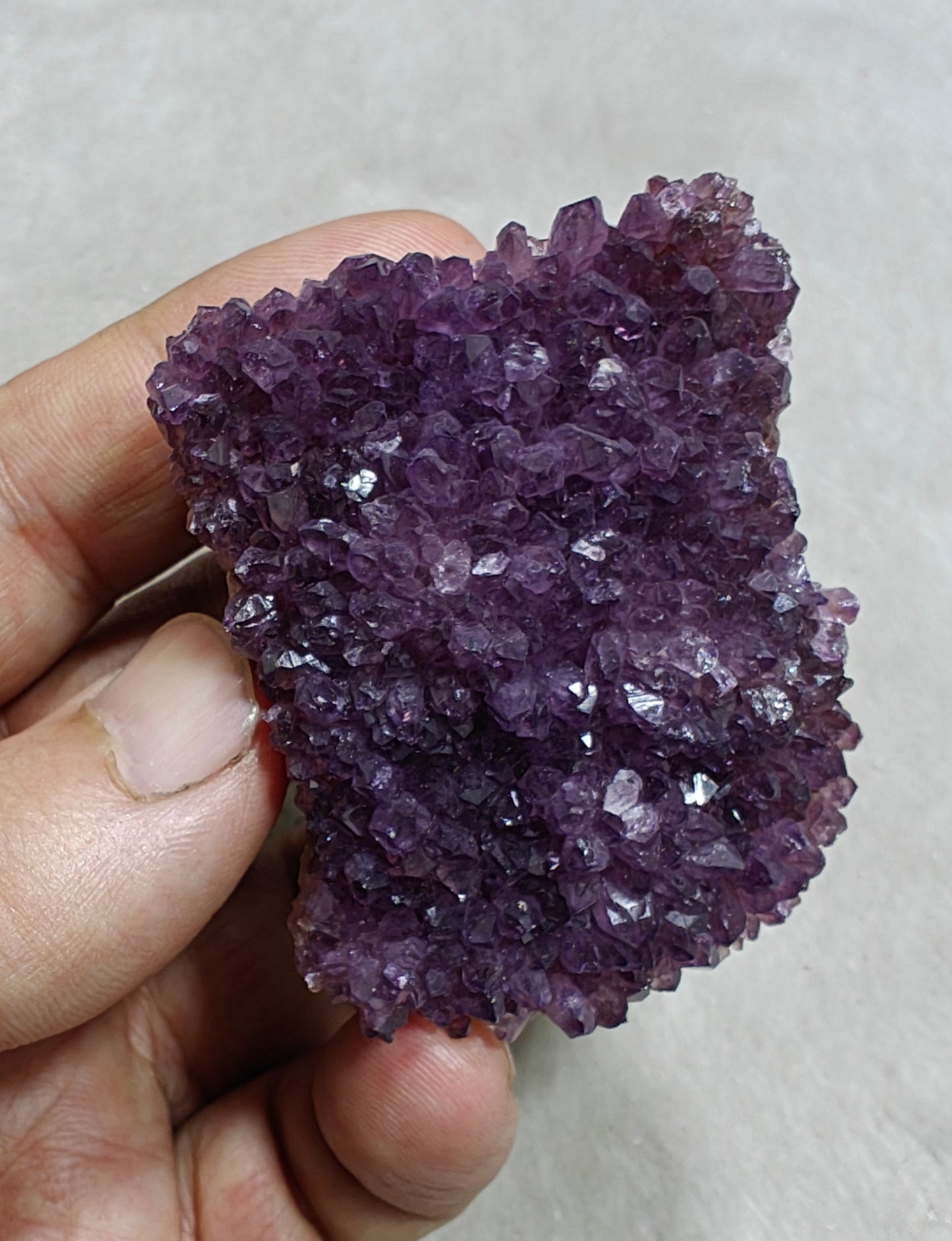 Drusy Amethyst crystals Cluster 89 grams
