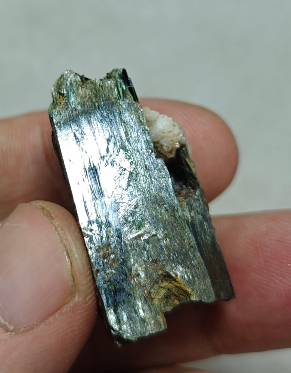 Natural aegirine crystal 18g