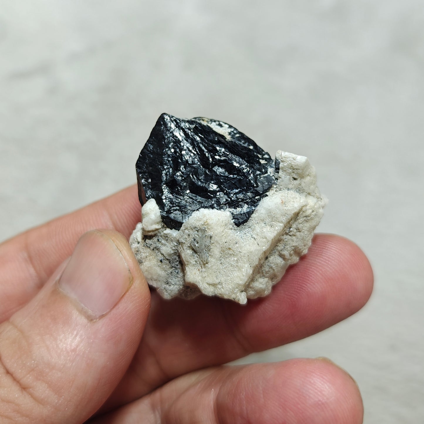 Natural Tourmaline crystal specimen with associated albite 29 grams