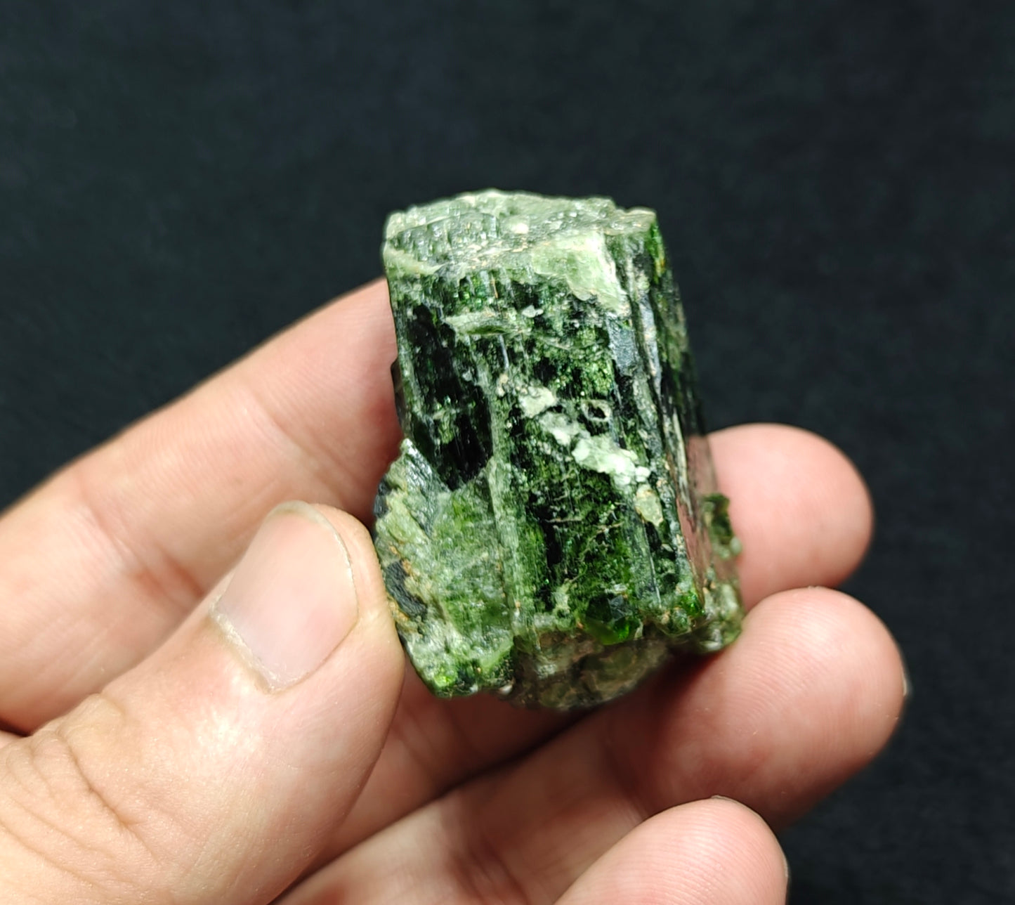 An amazing specimen of diopside crystal 62 grams