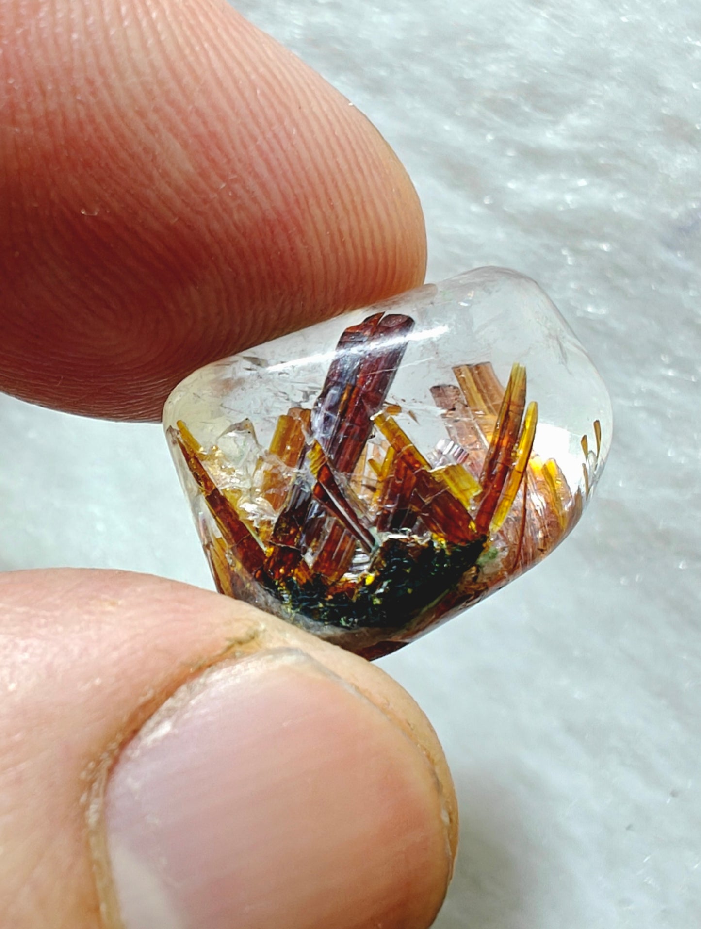 Rutiles included polished quartz 4 grams