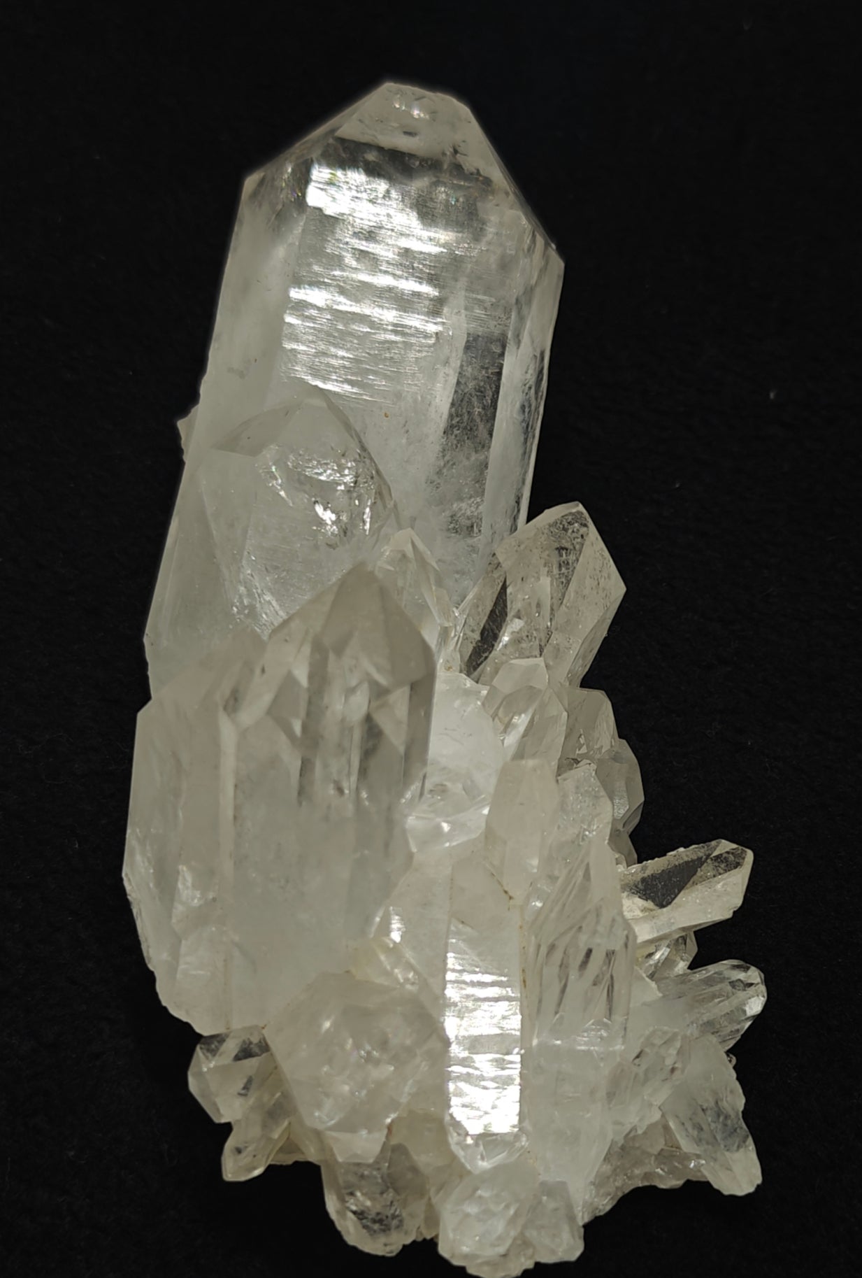 Quartz crystals cluster 378 grams