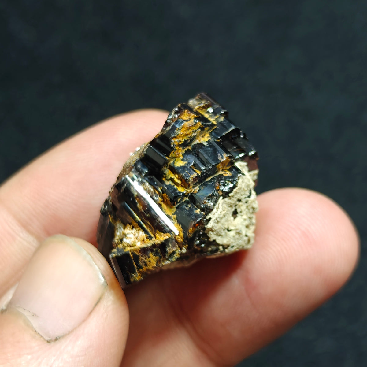 Vesuvianite on matrix 19 grams