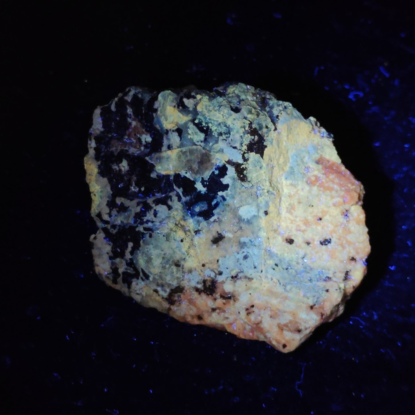 Sodalite Lapis on matrix partly Fluorescent 172 grams