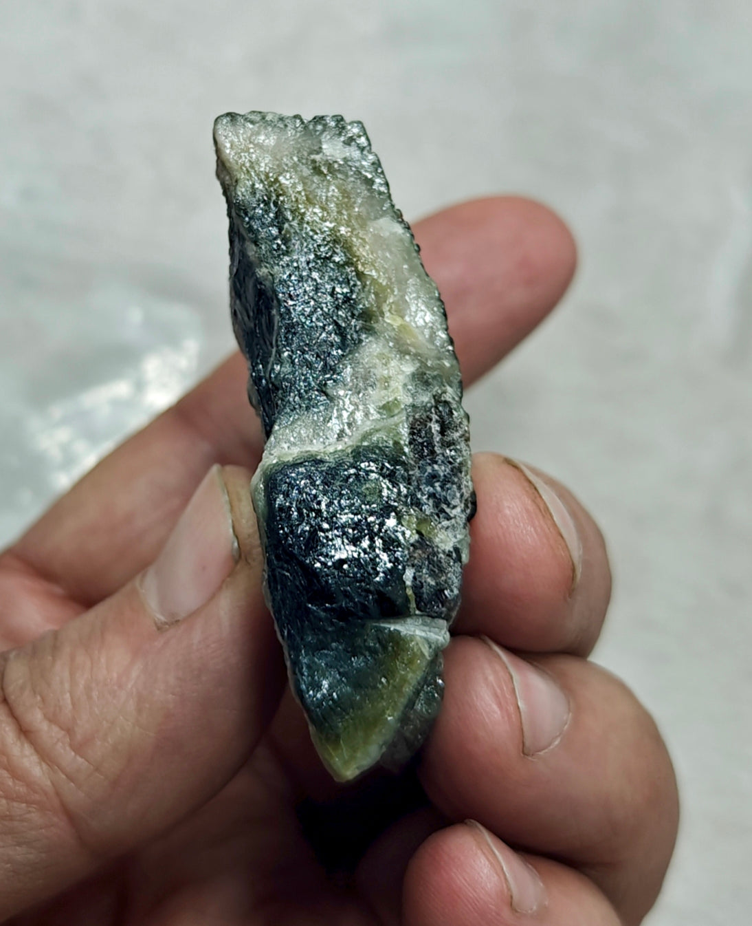 Dark green Tourmalines crystal 80 grams