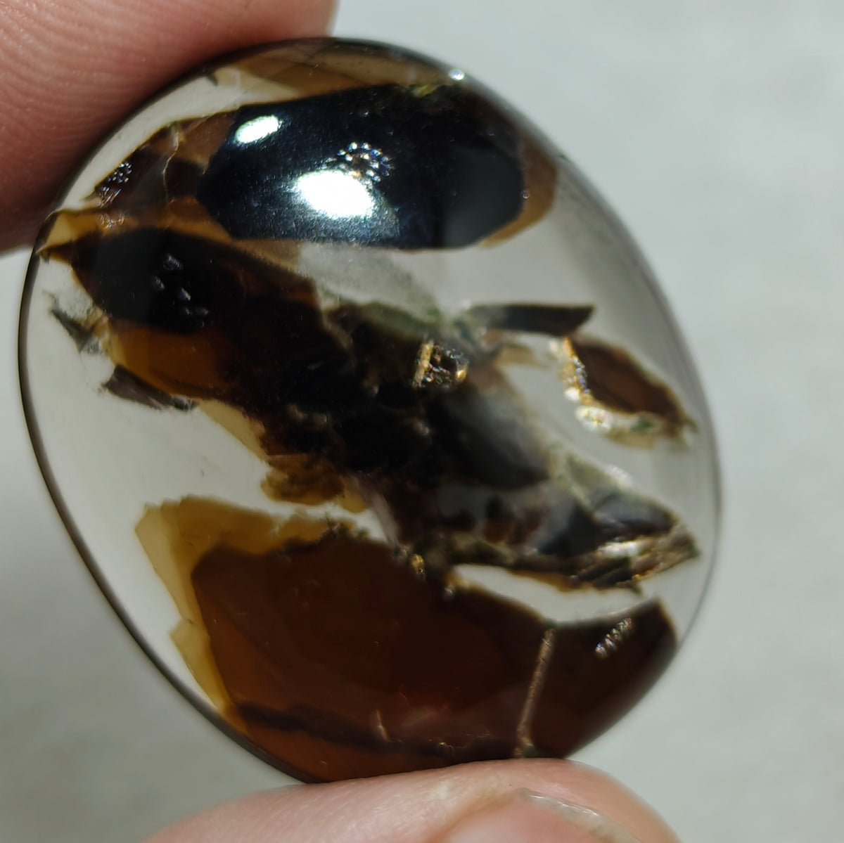 Mica included Quartz cabochon 88 carats