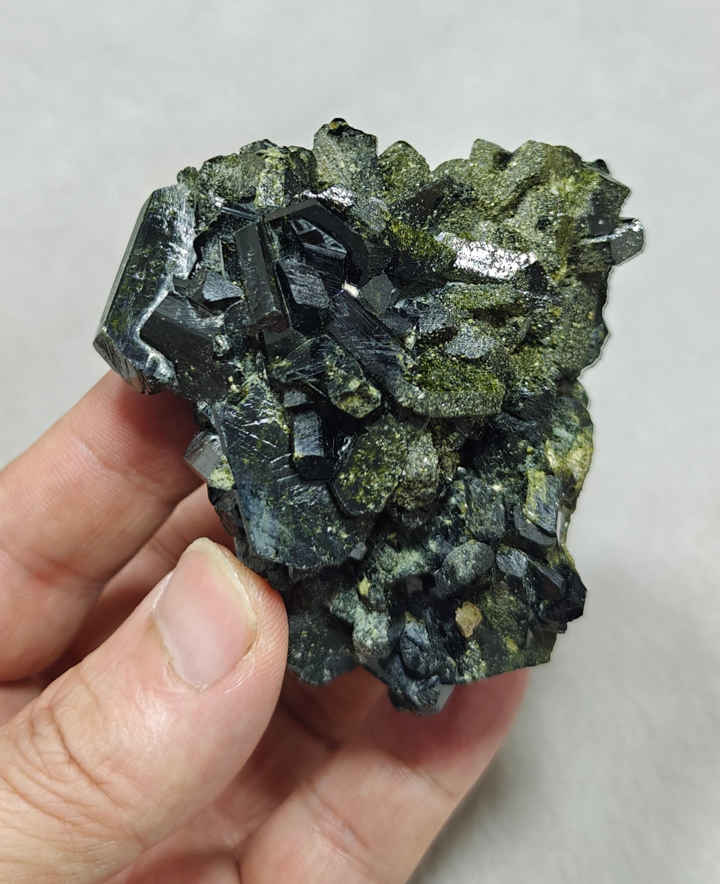 Epidote cluster natural terminations 298 grams
