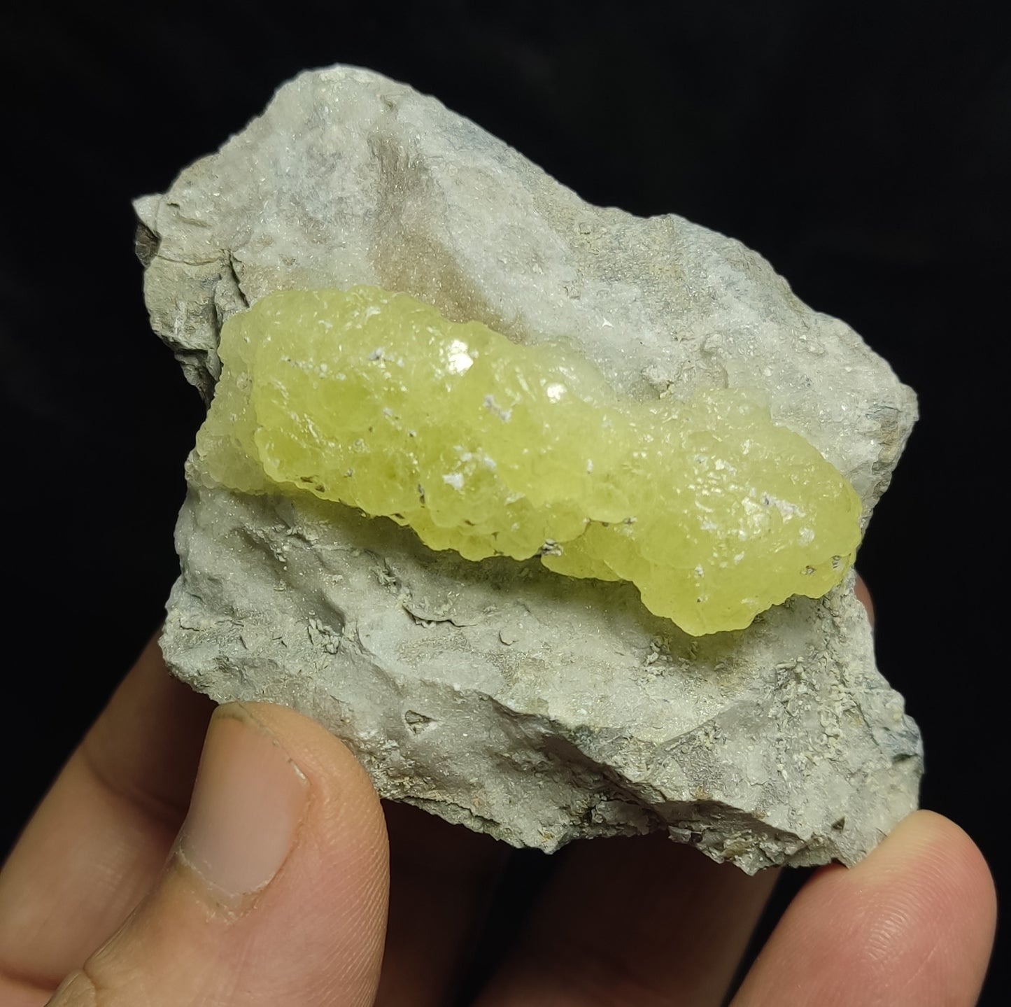 Natural Yellow brucite on Matrix with Chromite 91 grams