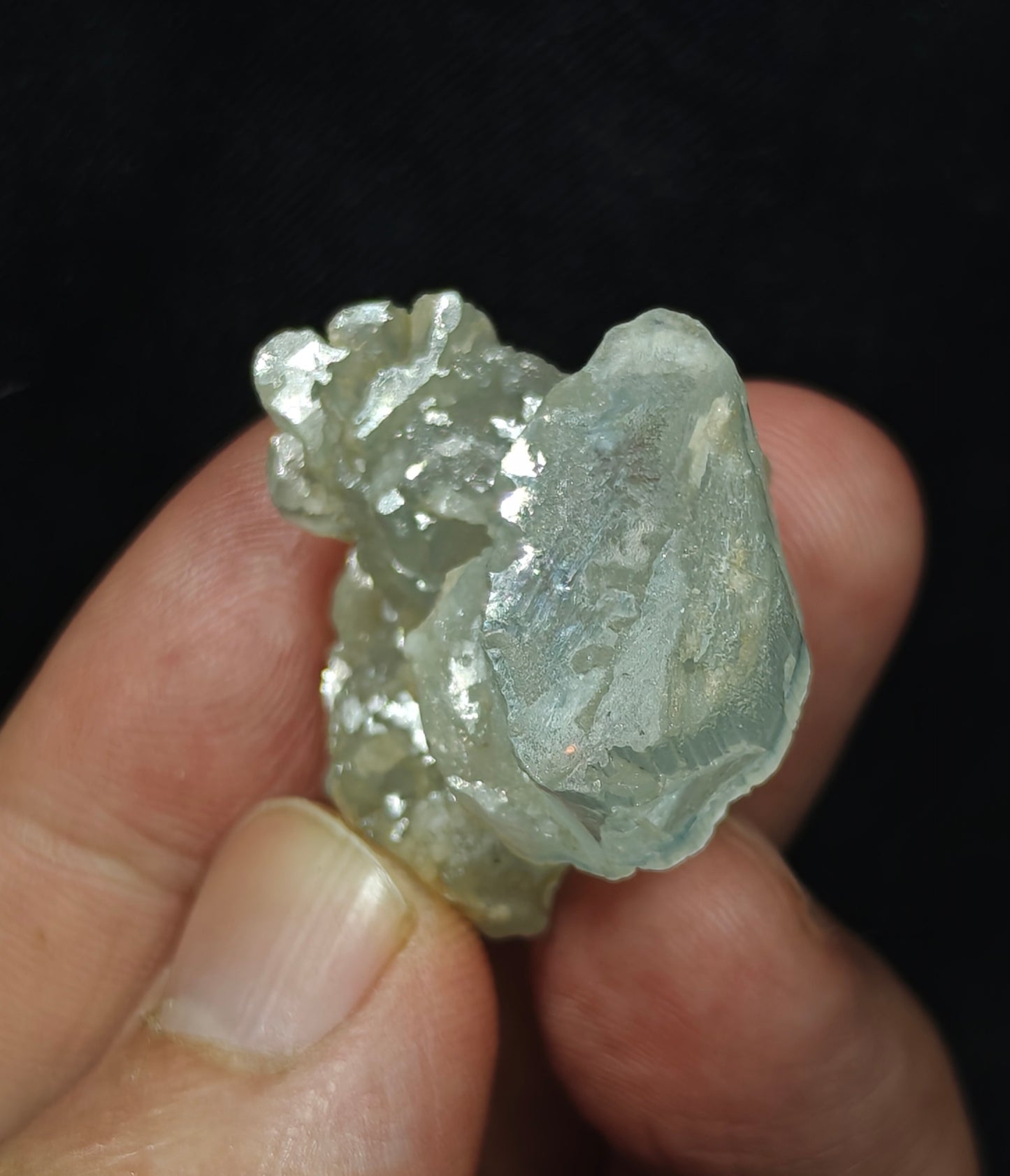 Etched Aquamarine floater Crystal 21 grams