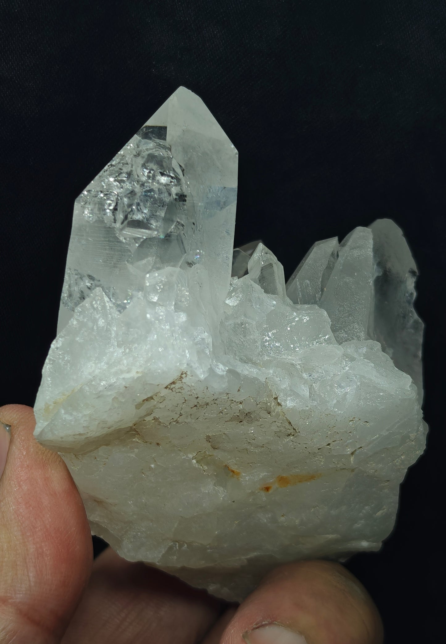 An amazing specimen of terminated Quartz Crystals cluster 187 grams