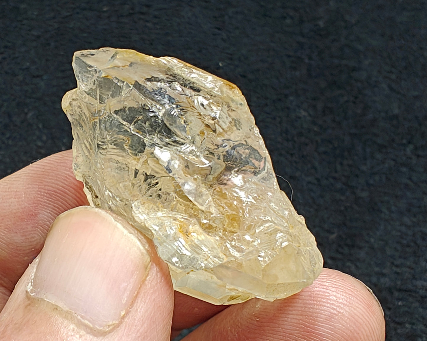 Natural terminated gwindel quartz crystal 29 grams