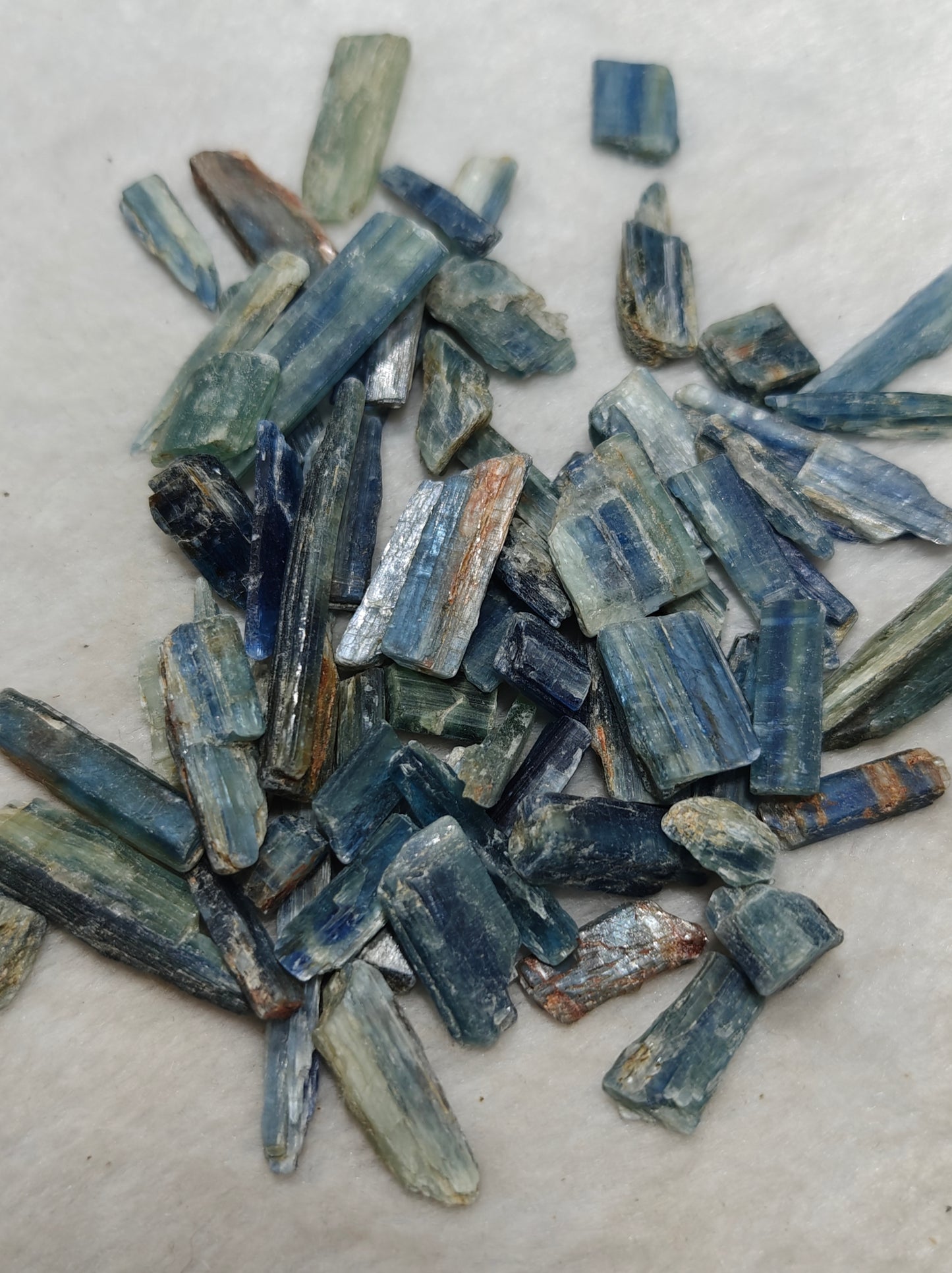 Natural kyanite crystals collection 80 grams