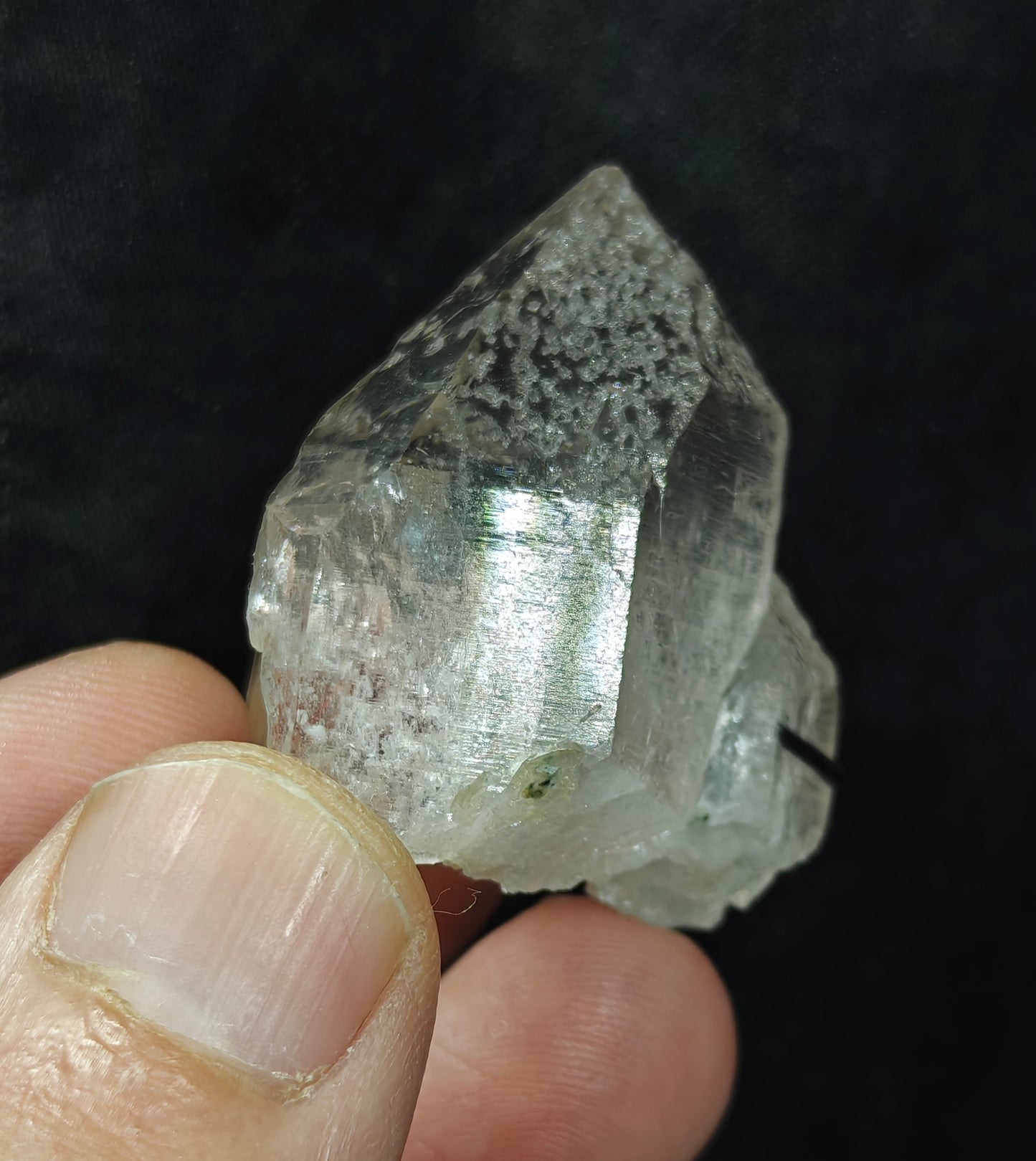Natural terminated specimen of quartz crystals with associated Garnet 33 grams