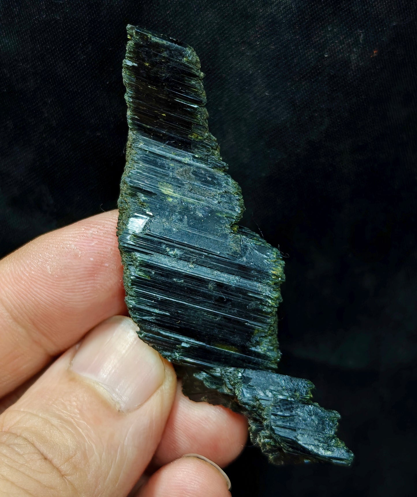Natural aegirine crystal 29 grams