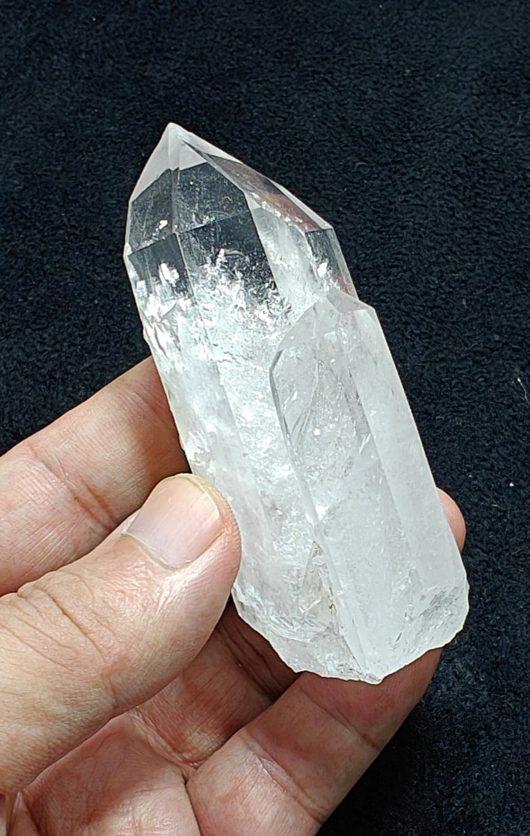 An amazing terminated twin Quartz Crystals specimen 142 grams