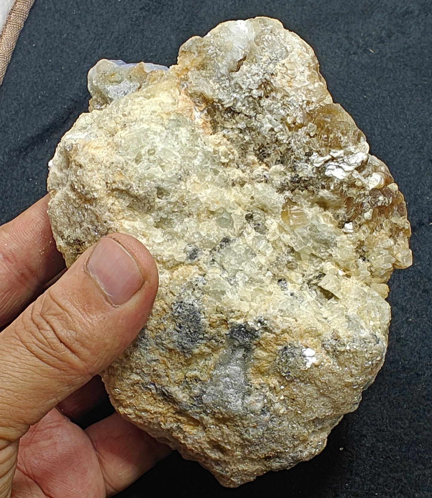 Natural hackmanite specimen on matrix 730 grams