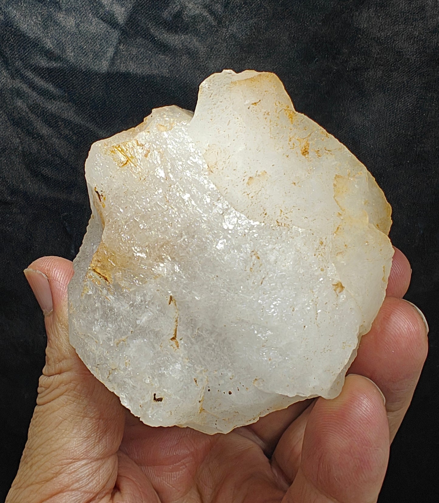 Terminated specimen of Quartz crystal 354 grams from Shalman Khyber Pakhtunkhwa