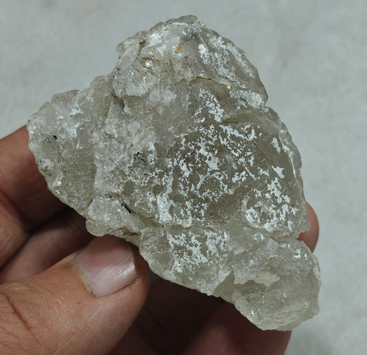 Natural etched pollucite 137 grams